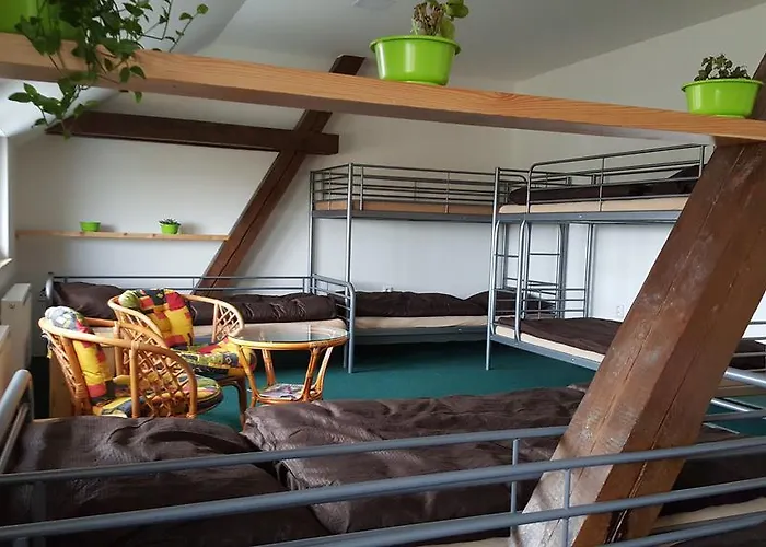 Penzion Eqilon ゲストハウス