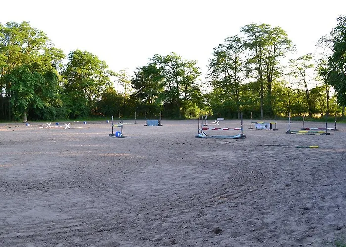 Penzion Eqilon ゲストハウス Mělník