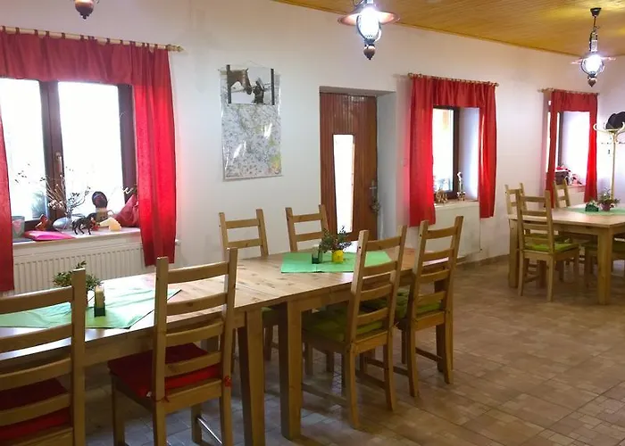 ゲストハウス Penzion Eqilon *